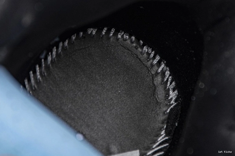 1 Black Gold  Mid Jordan Patent  White 852542-007 0410